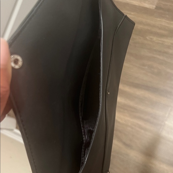 Elegant Black Leather Wristlet - Picture 4 of 5